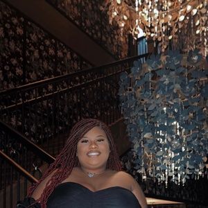 Meet your Posher, Keyunia